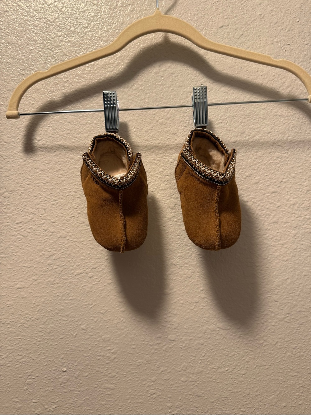 UGG Baby Tasman Slippers Brown Suede Cozy Slip-On Bootie’s - Picture 2 of 10